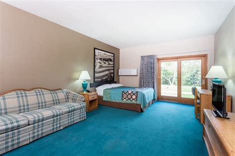 Super 8 by Wyndham Platteville | Platteville, WI Hotels