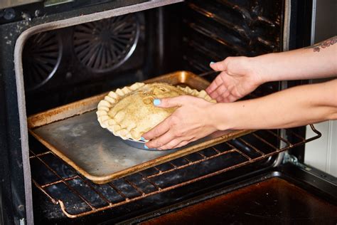 How to Make the Easiest Apple Pie | Kitchn