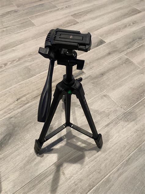 59.4''/1.5 m Aluminum Travel Tripod with Bluetooth Remote and Adjustable Height (17-60 inches ...