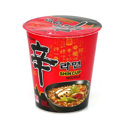 Cup Korean instant noodles Shin Ramyun - Spicy beef broth flavour - Nongshim