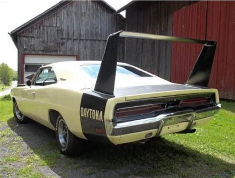 1969 Dodge Charger Daytona Wing