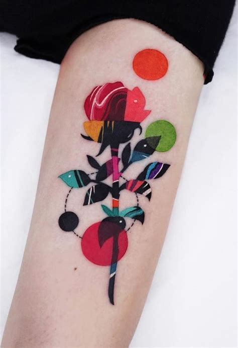 Geometric Flower Tattoos: A Visual Guide