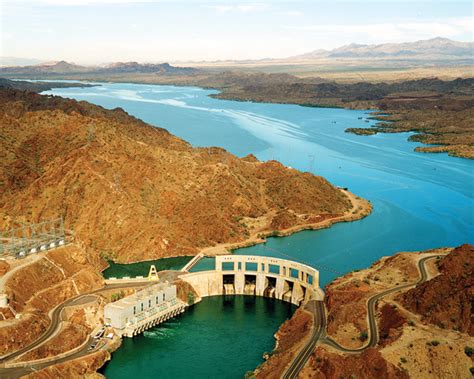 November 10, 1934: Arizona declares war against California at Parker Dam