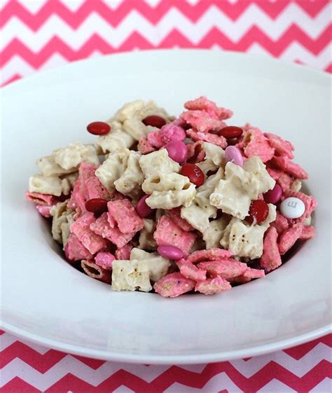 Strawberry Chex Mix www.ButterwithasideofBread.com #valentines #chex ...