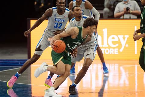 USF Basketball Double Header: Men Stumble Against Tulsa 61-51, Women Trounce Wichita State 66-48 ...