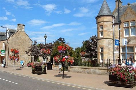 Free wi-fi to be rolled out at 14 sites in Highlands - BBC News