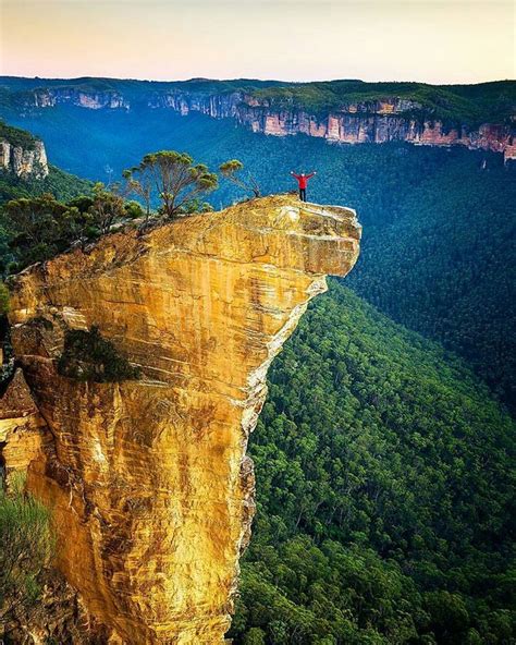 Hanging Rock, Blue Mountains National Park, Australia. Hanging Rock is ...