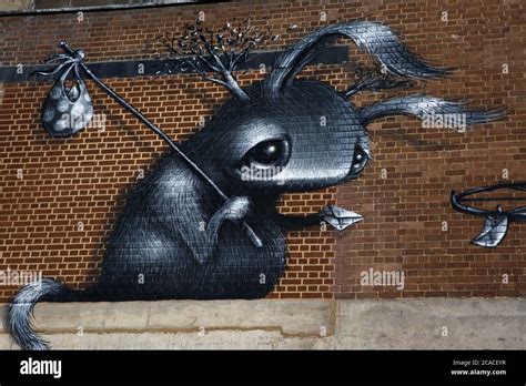 Street art by ROA in East Croydon, London Stock Photo - Alamy