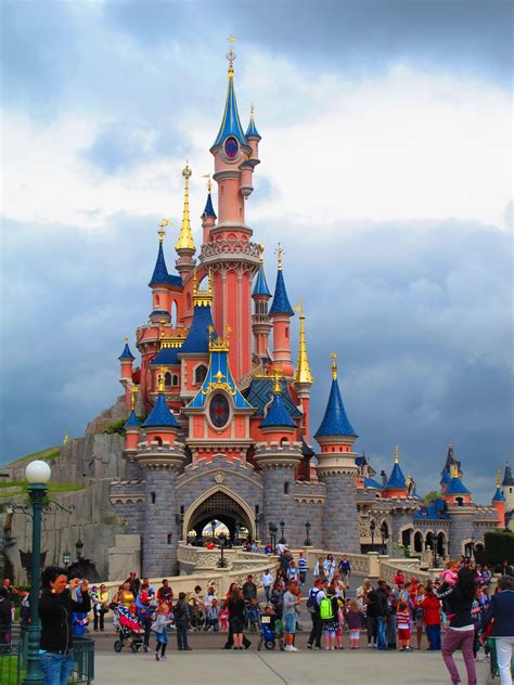 Eat. All Day. We Love.: It's Disneyland Paris!!!!