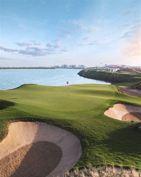 Yas Links | Abu Dhabi, UAE Golf Course