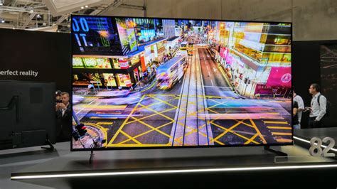 Samsung Unveils 8K QLED TV, But Can You Tell the Difference? | PCMag