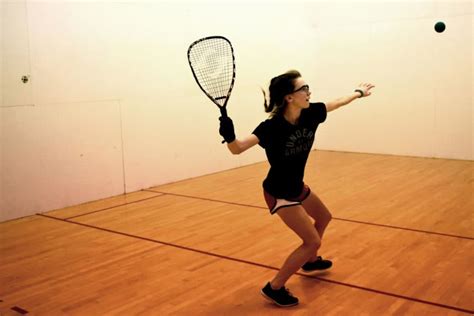 How to Play Racquetball: Learn the Rules & Tips for Racquetball ...