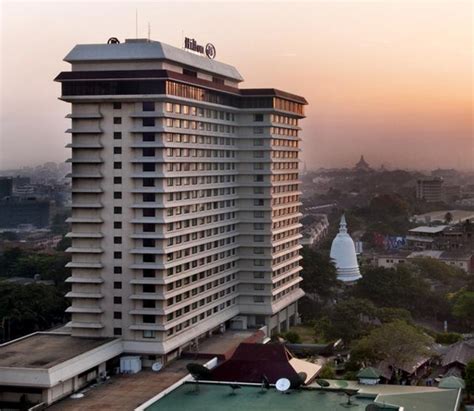 Sri Lanka Skyline | The Hilton-Colombo 2 | srilankaskyline.com