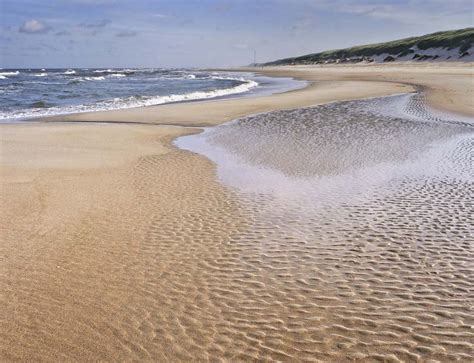 Stages of Tidal Flow - Flood flow, when the tide starts to rise. High ...