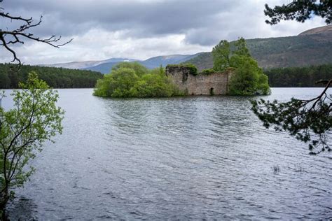 Premium Photo | Loch an eilein castle old castle of the wolf of ...