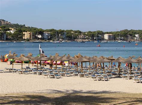 Santa Ponsa beach, long sandy beach.