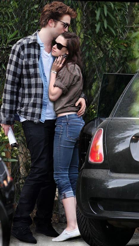 Is Robert Pattinson Dating Kristen Stewart