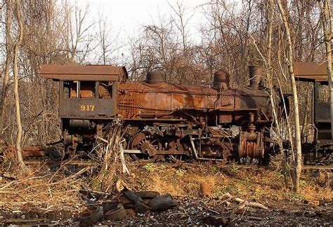 Norfolk & Western #917 in Roanoke Scrap Yard | Abandoned train ...