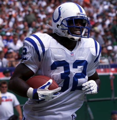 Indianapolis Colts’ RB Edgerrin James Enshrined into Pro Football Hall ...