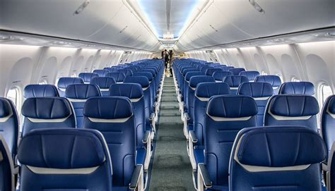 Boeing 737 MAX Cabin Interior - AERONEF.NET