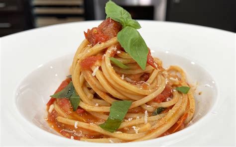 Best Pasta Pomodoro Recipe: Easy Homemade Guide 2023