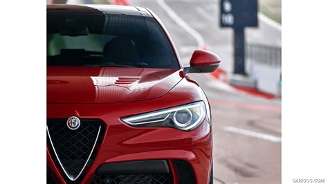 Alfa Romeo Stelvio Quadrifoglio | 2018MY (Color: Rosso Competizione) | Detail