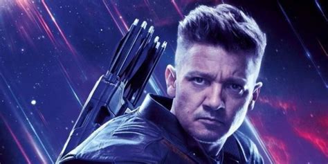 Hawkeye: Jeremy Renner Shows Off Ronin Tattoo in BTS Photo | CBR