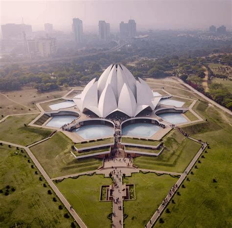 Lotus Temple, New Delhi : r/InfrastructurePorn