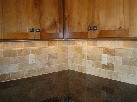 Travertine Brick Backsplash - Bathroomdesigncok