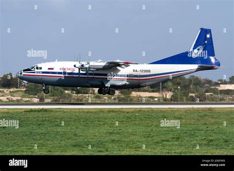 Antonov an 12 antonov airplane hi-res stock photography and images - Alamy