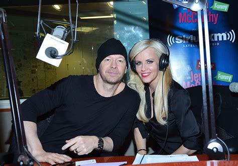 Jenny Mccarthy Show Interview With Donnie Wahlberg - hora medico