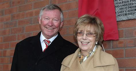 Sir Alex Ferguson's wife and touching real reason behind his Man Utd ...