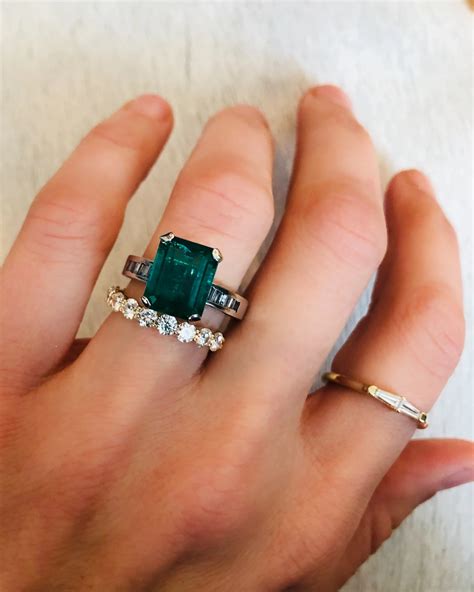 emerald engagement rings - Google Search | Emerald ring vintage ...