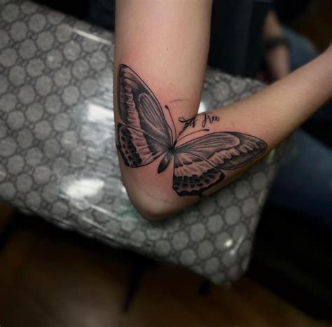 swallowtail butterfly tattoo | follow me 👇🏻. | Butterfly tattoo, Cute ...