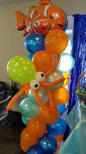Finding Nemo balloon column | Sherlene | Flickr