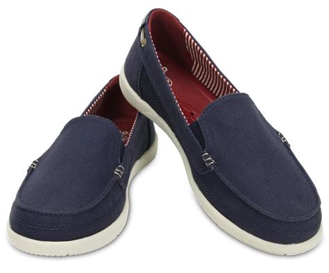 Crocs™ Walu Canvas Loafer in Blue - Lyst