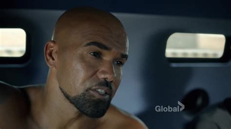 ausCAPS: Shemar Moore and Lou Ferrigno Jr. shirtless in S.W.A.T. 2-05 "S.O.S."