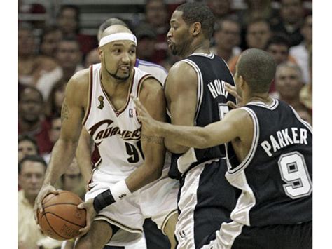 2007 NBA Finals : Game Three - Photo 1 - CBS News