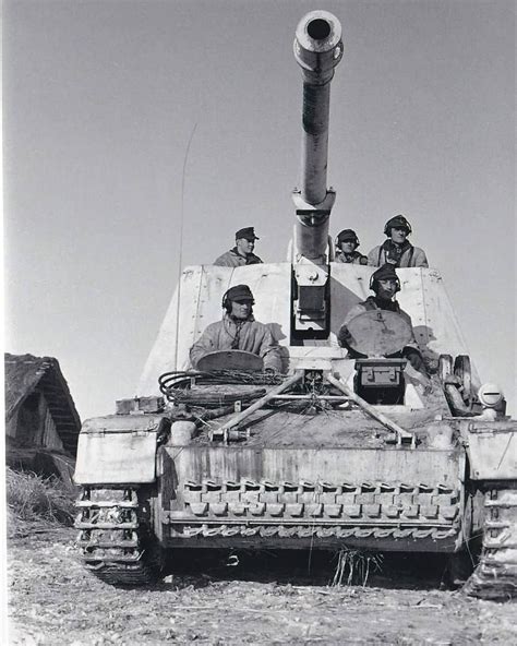 German tank destroyer Nashorn in winter camouflage on the Eastern front. | German tanks, Tank ...