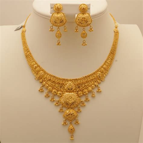 indian gold jewellery necklace sets - Google Search | Gold bride jewelry, Gold jewelry simple ...