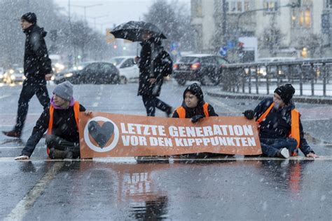 German mayor strikes deal to stop group’s climate roadblocks - The ...