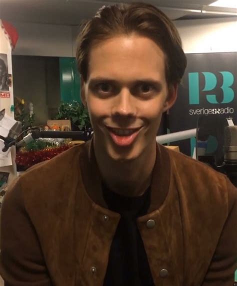 [Video] Bill Skarsgård Doing the Pennywise Smile Without Makeup is Even Creepier - Bloody Disgusting