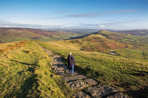 10 Best Hiking Trails in the Peak District - Strap on Your Pack for a Date with the English ...