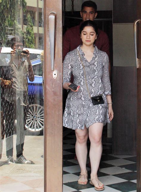 Sachin Tendulkar’s daughter Sara Tendulkar is the new fashion icon Pics ...