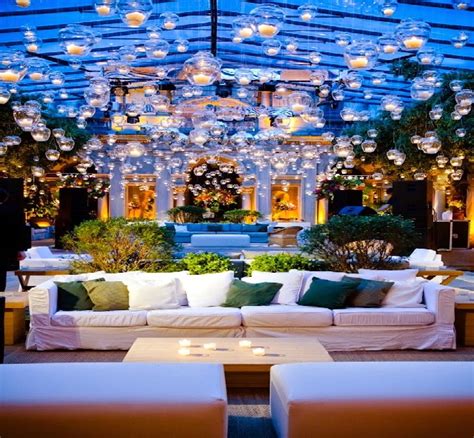 Best outdoor lighting ideas for a cocktail party | Lighting Inspiration in Design