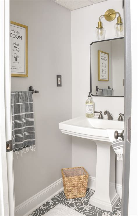 Simple and Affordable Updates to Our Vintage Modern Bathroom | Little House of Four - Creating a ...