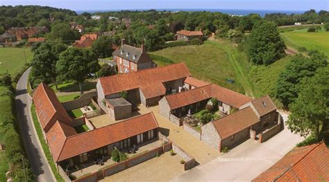 Manor Farm Holiday Cottages, East Runton – by the sea