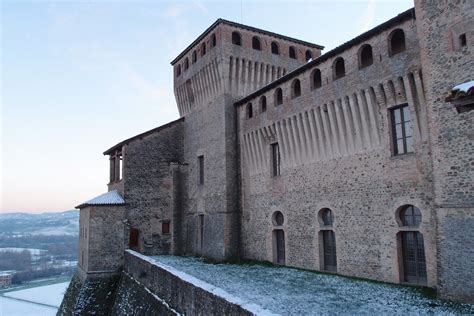 Castle of Torrechiara, Parma, Italy (with Map & Photos)