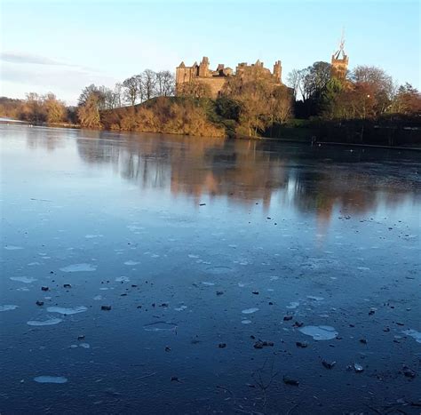 Linlithgow Loch frozen over and Linlithgow Palace on Linlithgow Peel in background | KELLY ...