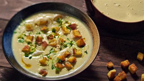 Curried cauliflower soup recipe - BBC Food